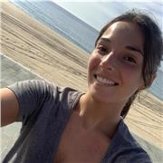 Soy una persona responsable y comprometida. Me caracterizo por la pasión por las actividades que hago. Voy a darle clases a niños de primaria